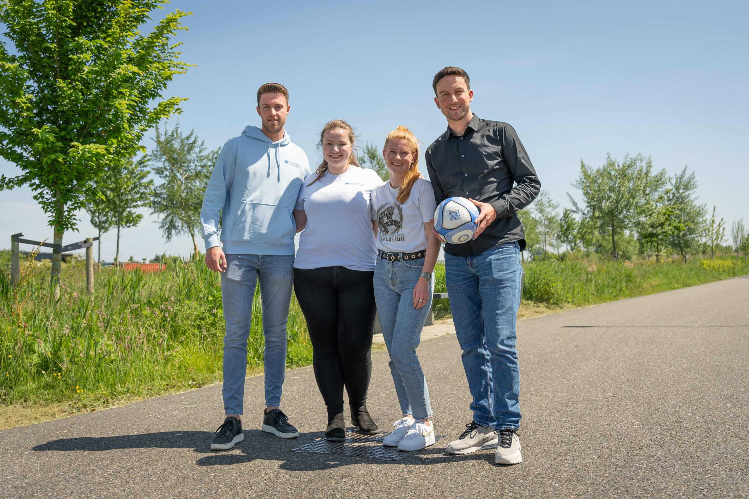 Jeugdfonds Sport & Cultuur slaan de handen ineen om zoveel mogelijk gezinnen met geldzorgen te kunnen bereiken. Samen zorgen zij ervoor dat meer kinderen kunnen sporten of een culturele les kunnen volgen, ook als er thuis wat minder geld is