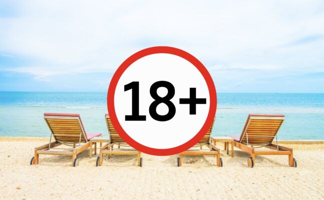18+ waarschuwing op strandbeeld verwijzend naar expliciete realityshows en noodzaak voor seksuele voorlichting jongeren