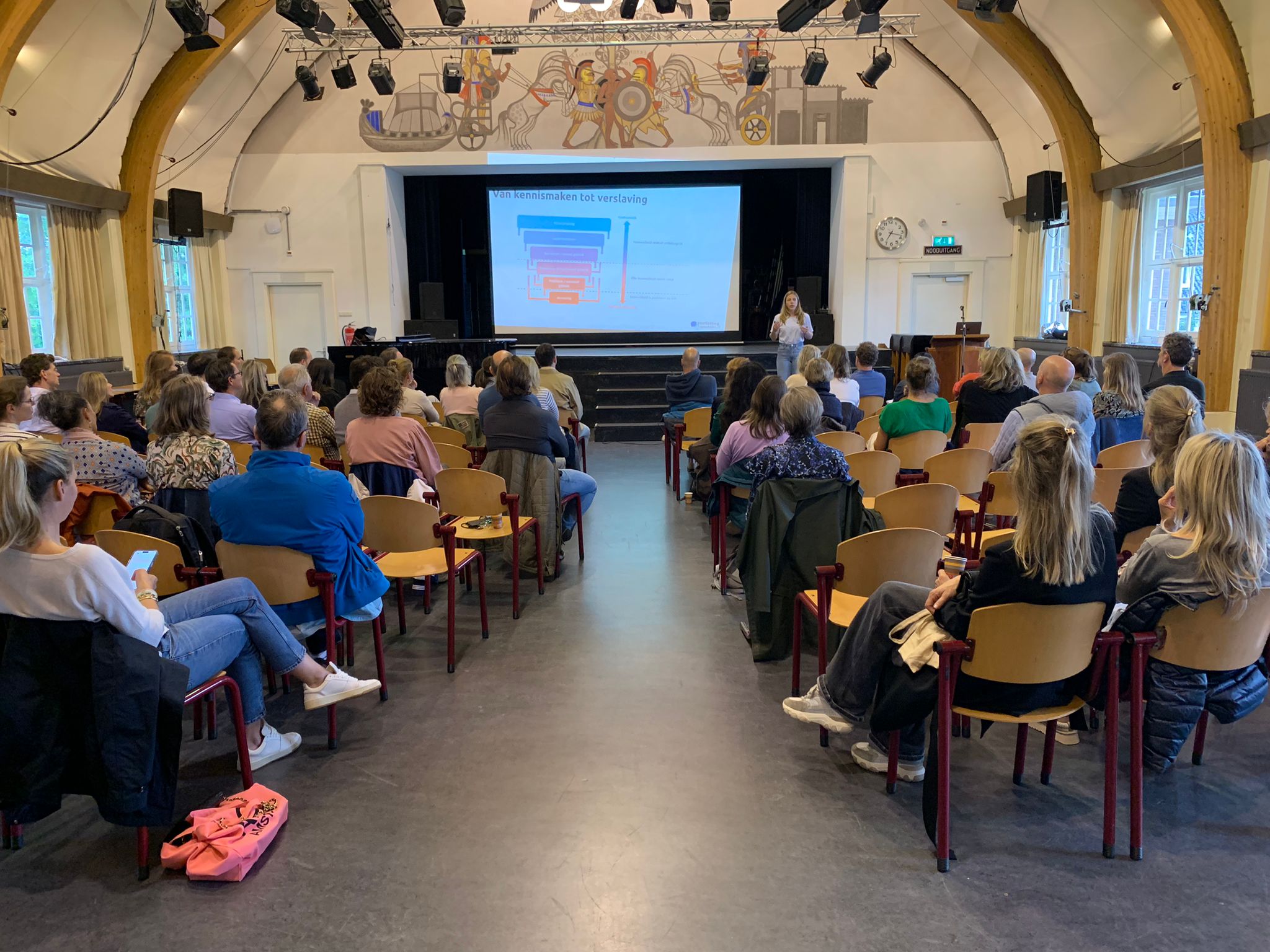 Leerlingen reflecteren op FOMO, filters en vergelijken op social media